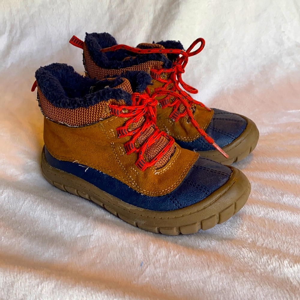 Toddler boys boots size 9